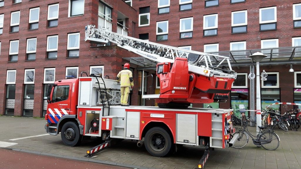 fire department, amsterdam, cherry picker-4873158.jpg